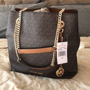 Michael Kors Jet Set Large Chain Shoulder Tote